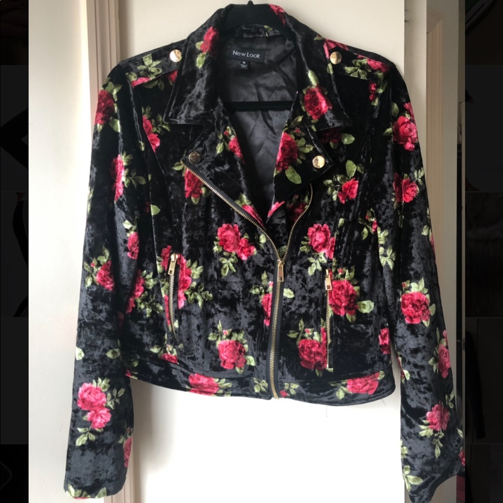 Beautiful rose Velvet jacket size M